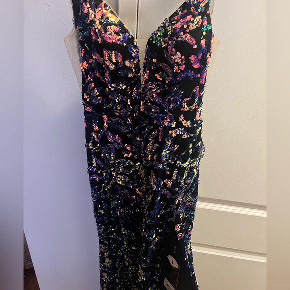 Elegant Sequin Prom Dress - Multicolor - Picture 5 of 9